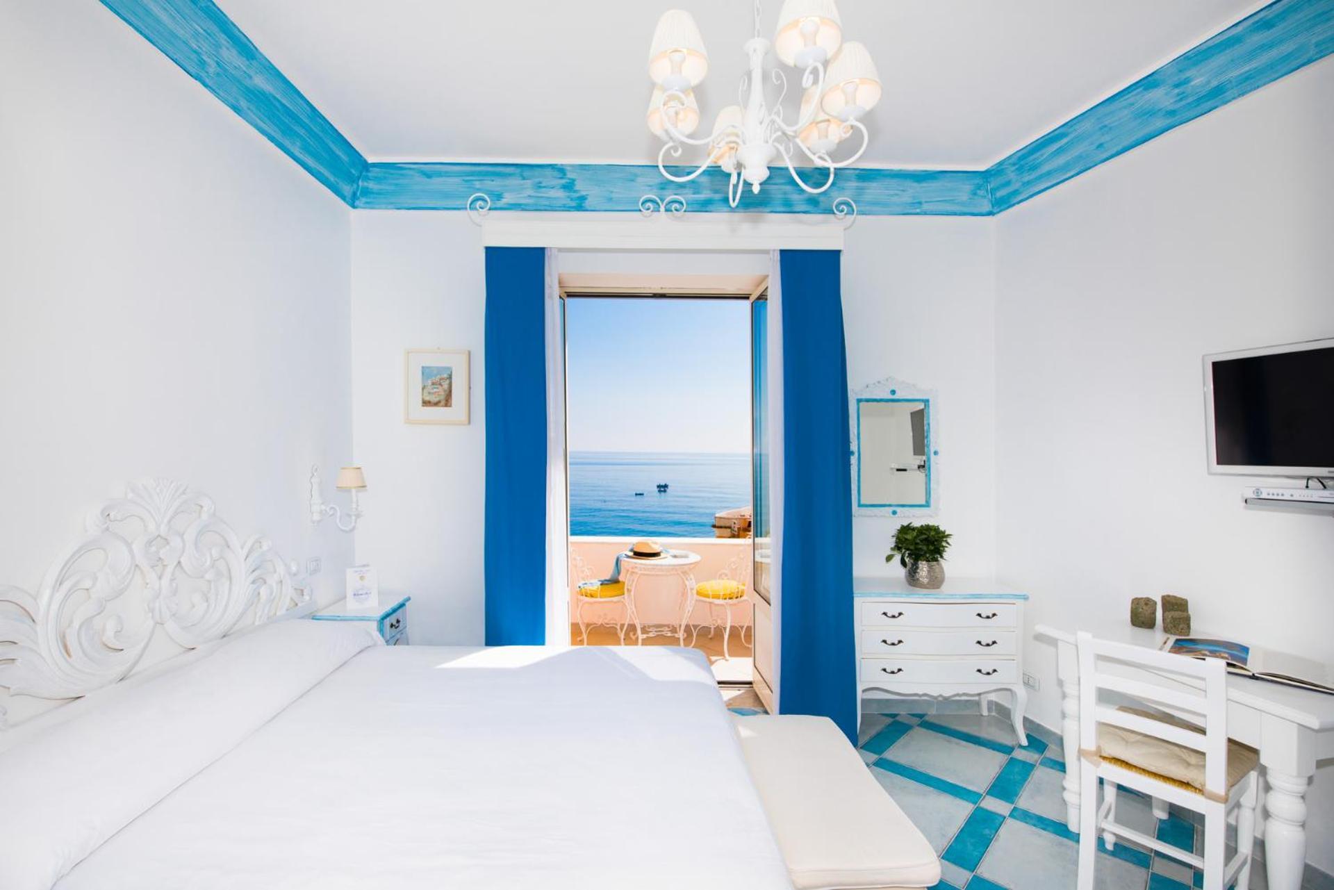Ampio Monolocale con Vista Mare